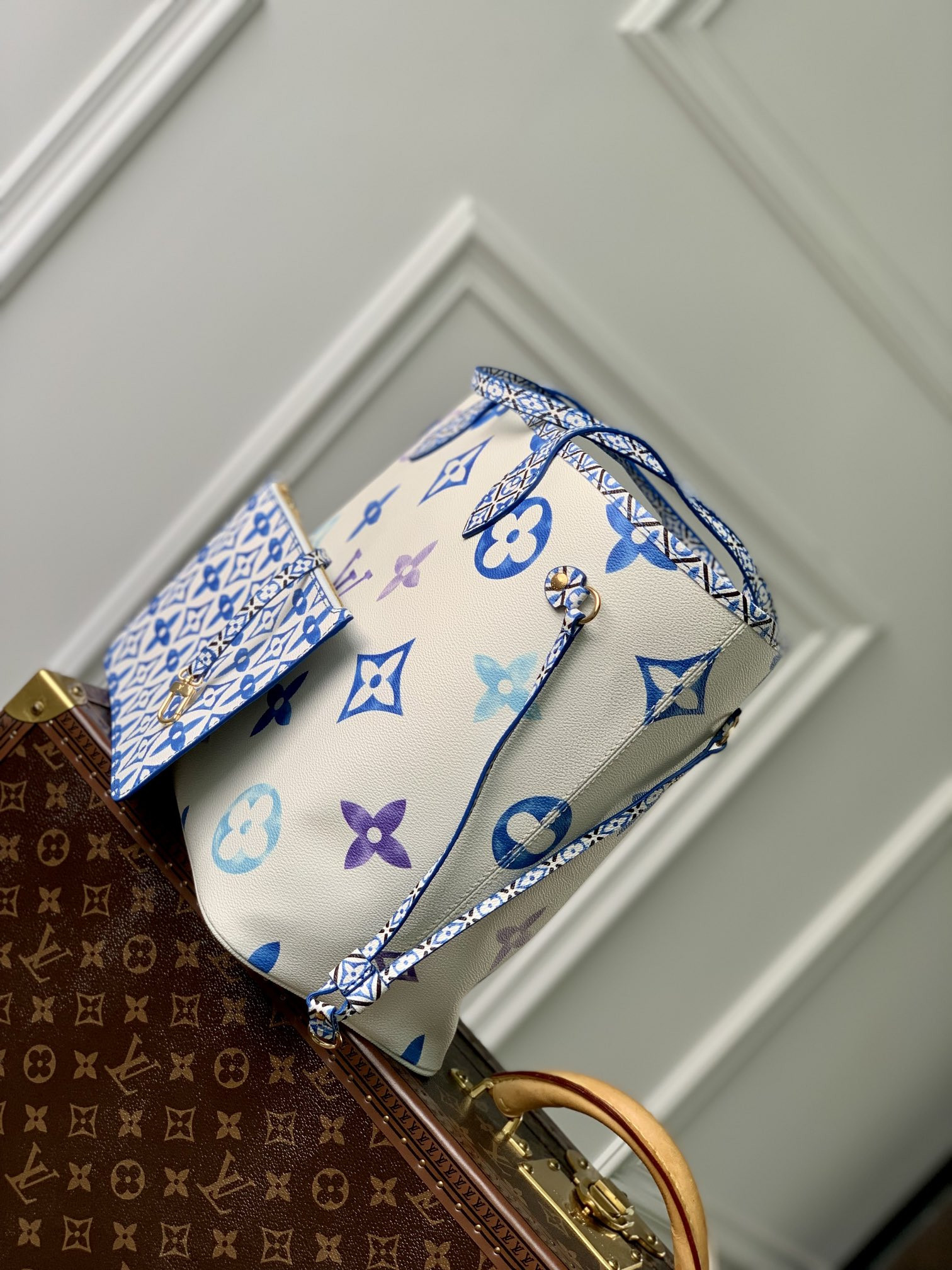 Louis Vuitton Neverfull Bag