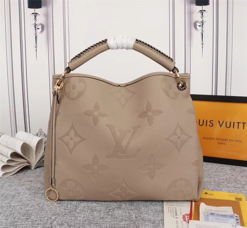 Louis Vuitton Artsy Bag