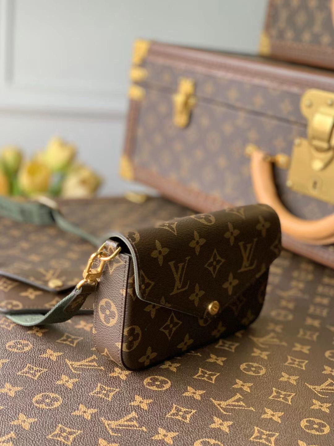 Louis Vuitton Multi Pochette Félicie Bag