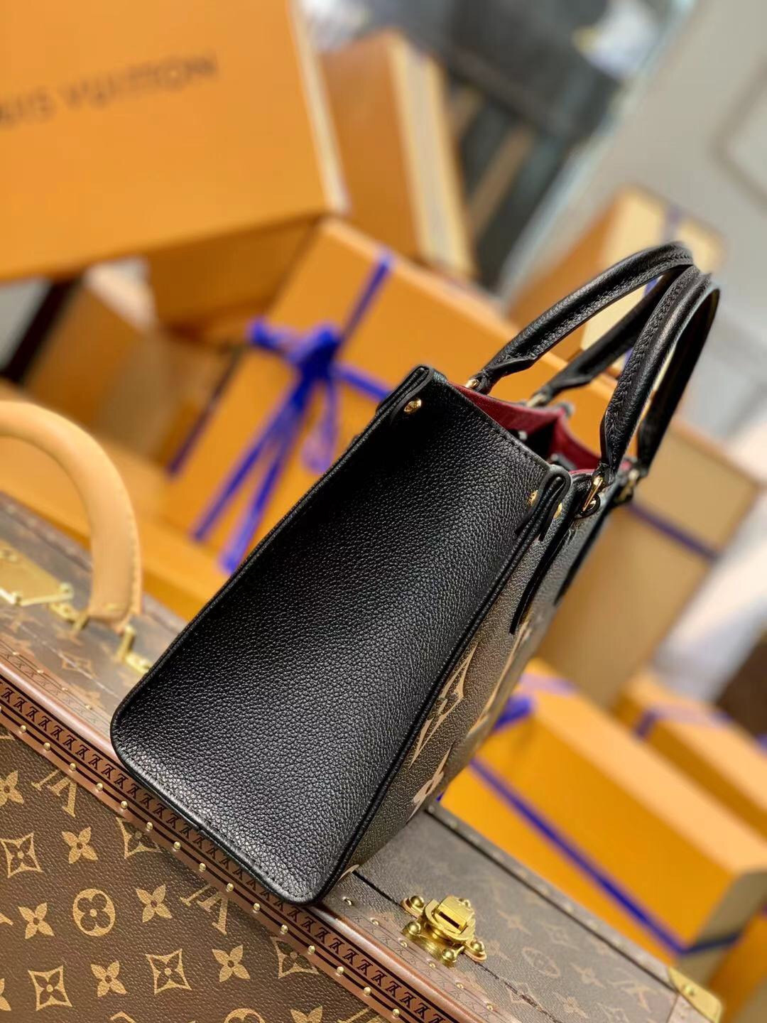 Louis Vuitton Onthego Bag