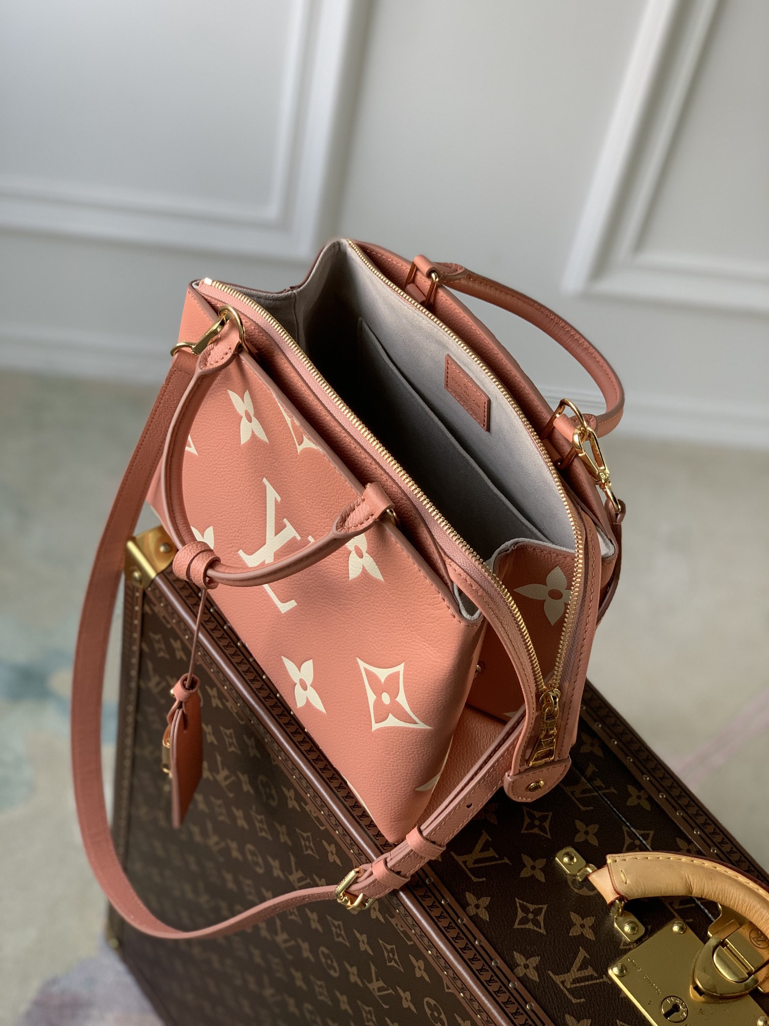 Louis Vuitton Petit Palais Bag