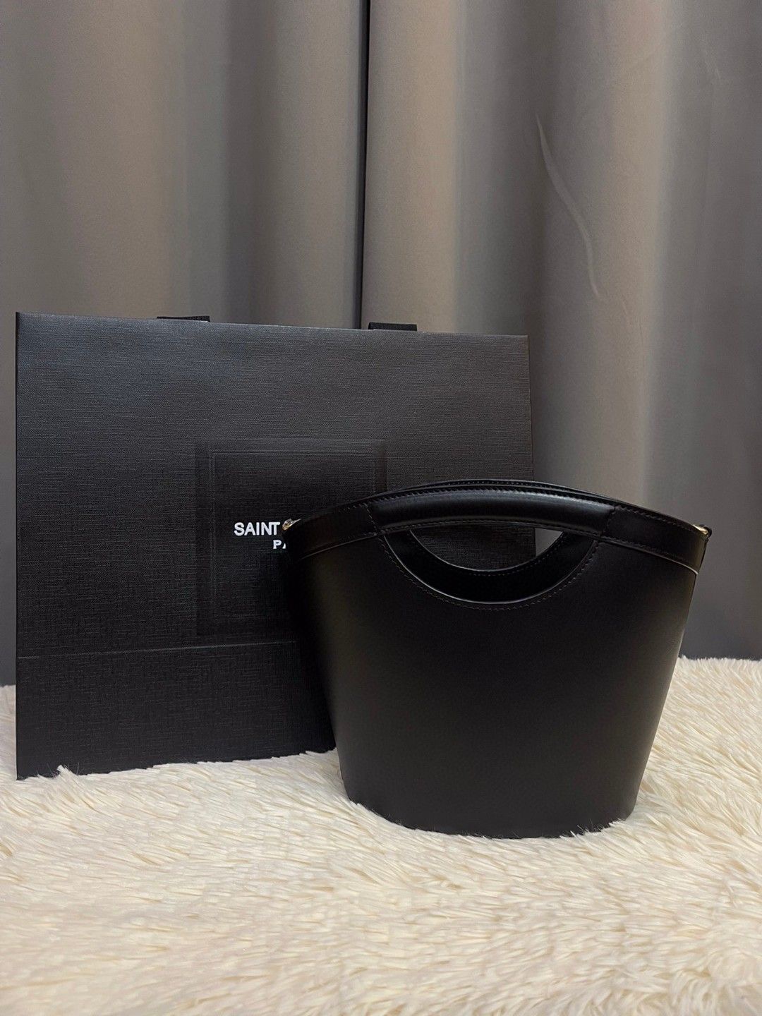 YSL LEATHER New Edition Basket Smooth Tote Bag Style: 791069 Size: 29x19.5x10CM