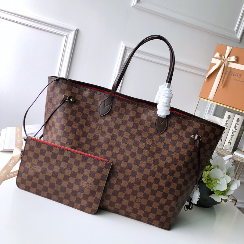 Louis Vuitton Neverfull Bag