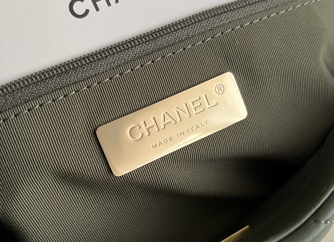 Chanle 19 Handbag