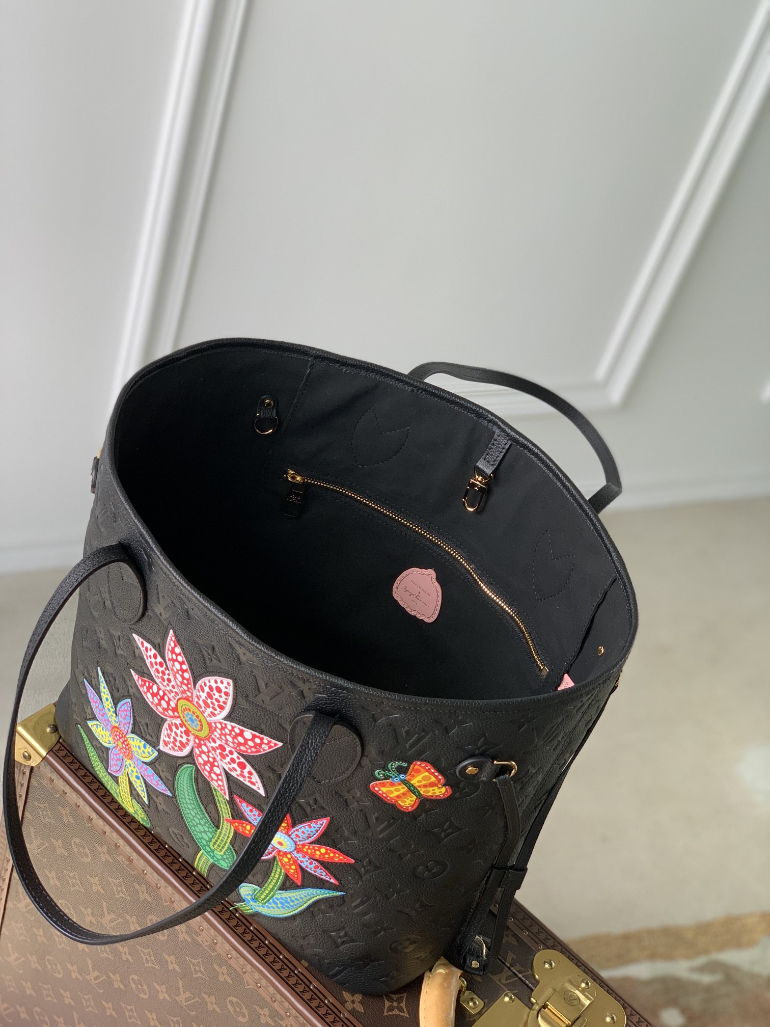 Louis Vuitton Neverfull Bag
