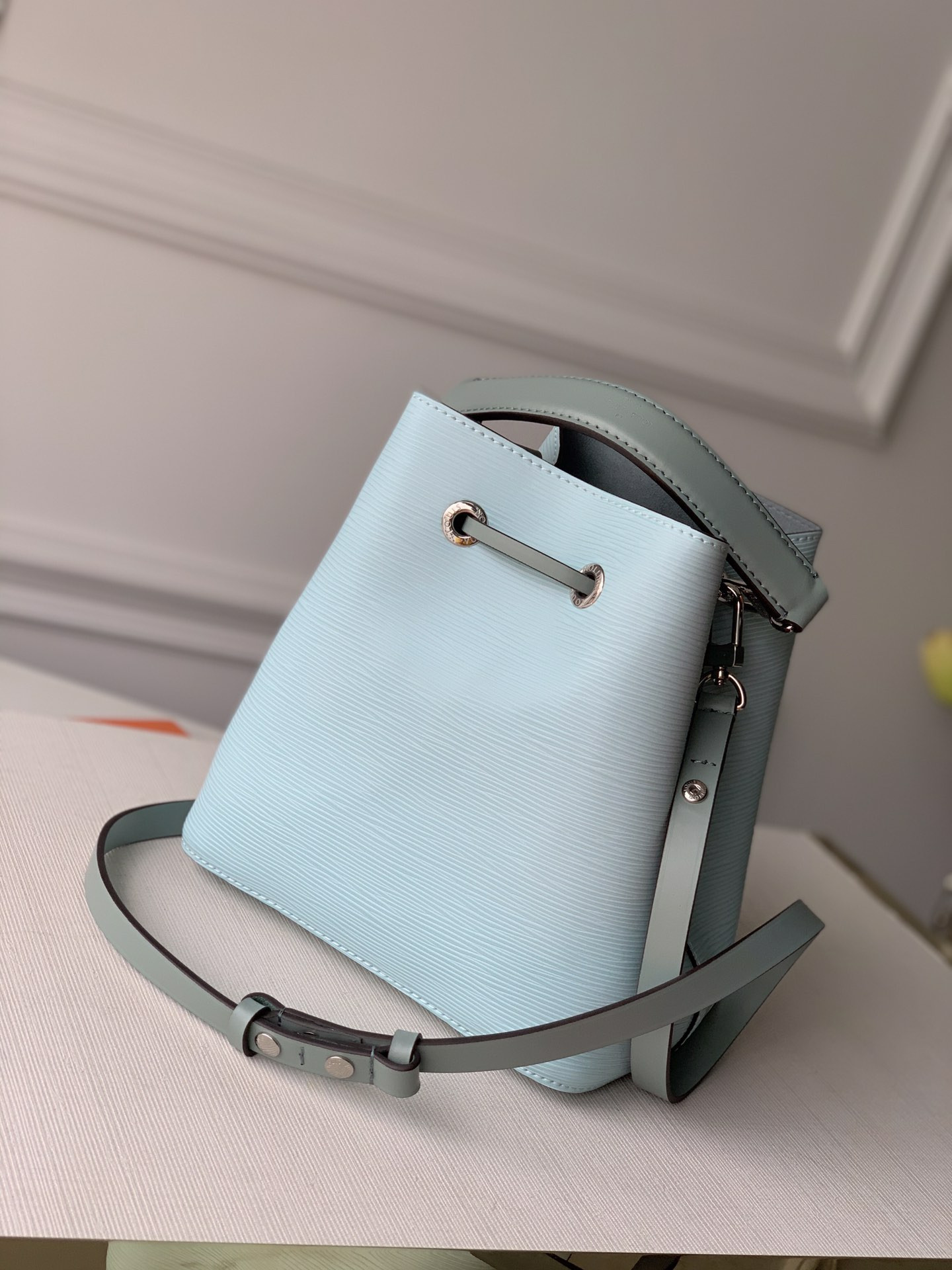 Louis Vuitton Néonoé Bag