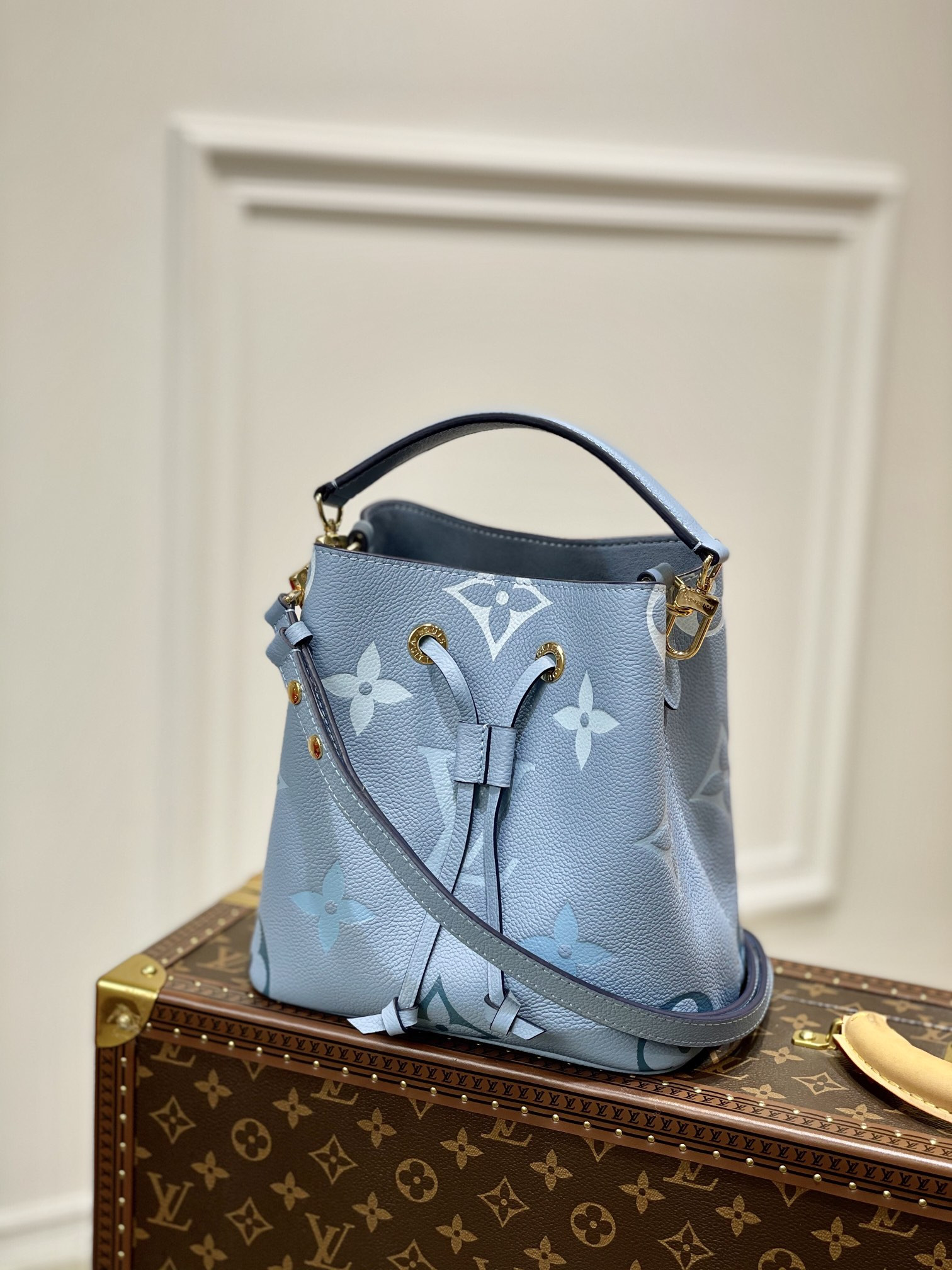 Louis Vuitton Néonoé Bag