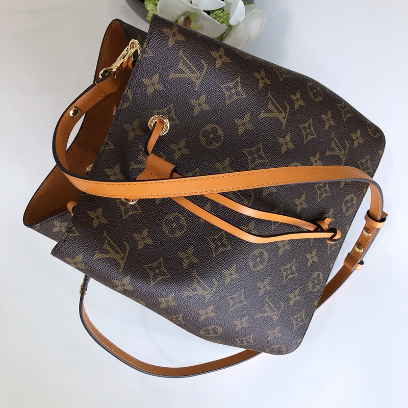 Louis Vuitton Néonoé Bag
