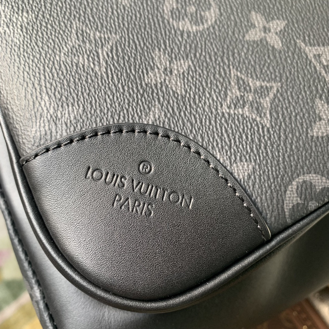 Louis Vuitton Dean Bag