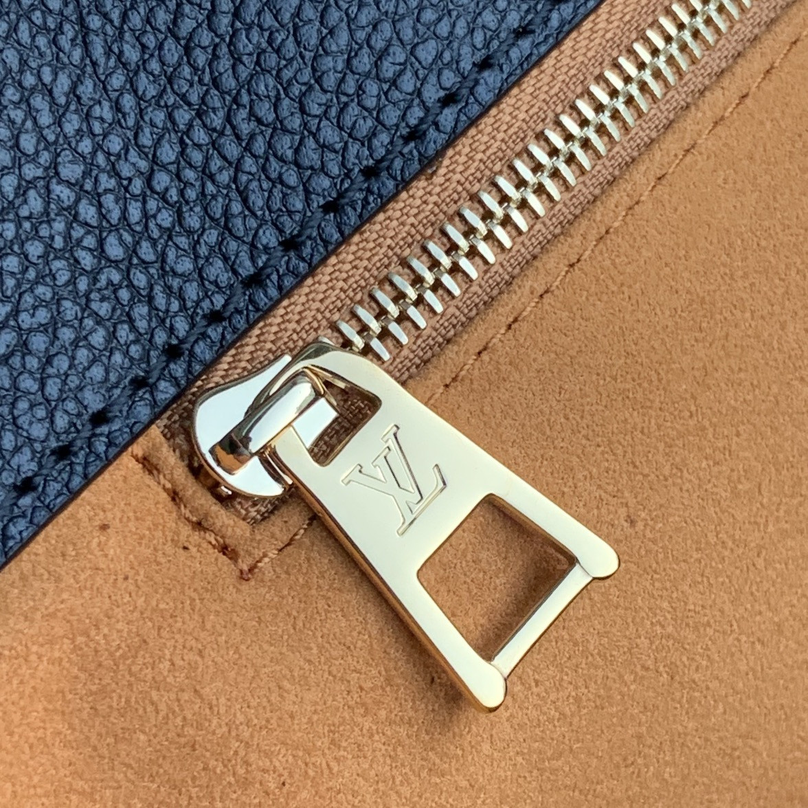 Louis Vuitton Onthego Bag
