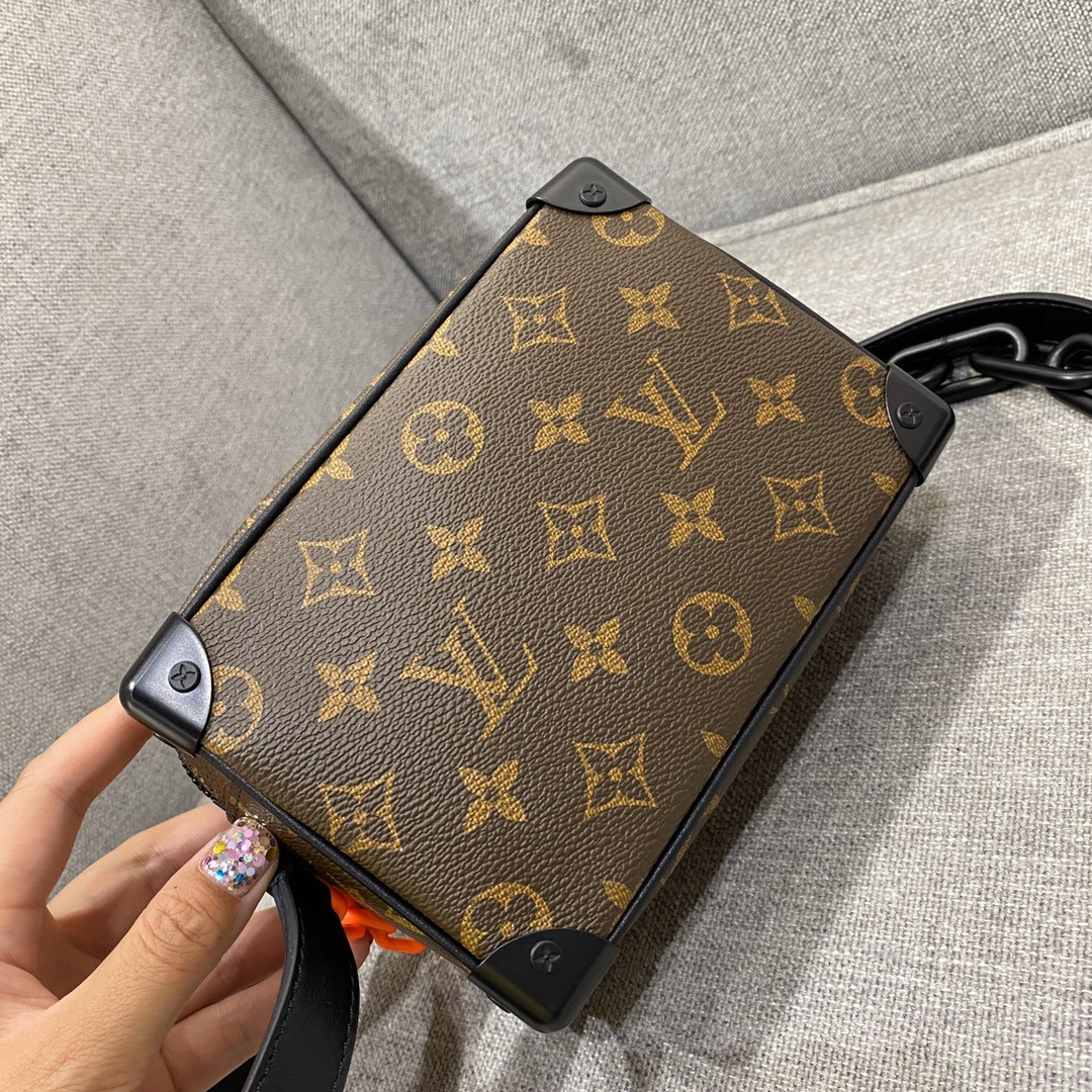 Lv Soft Trunk