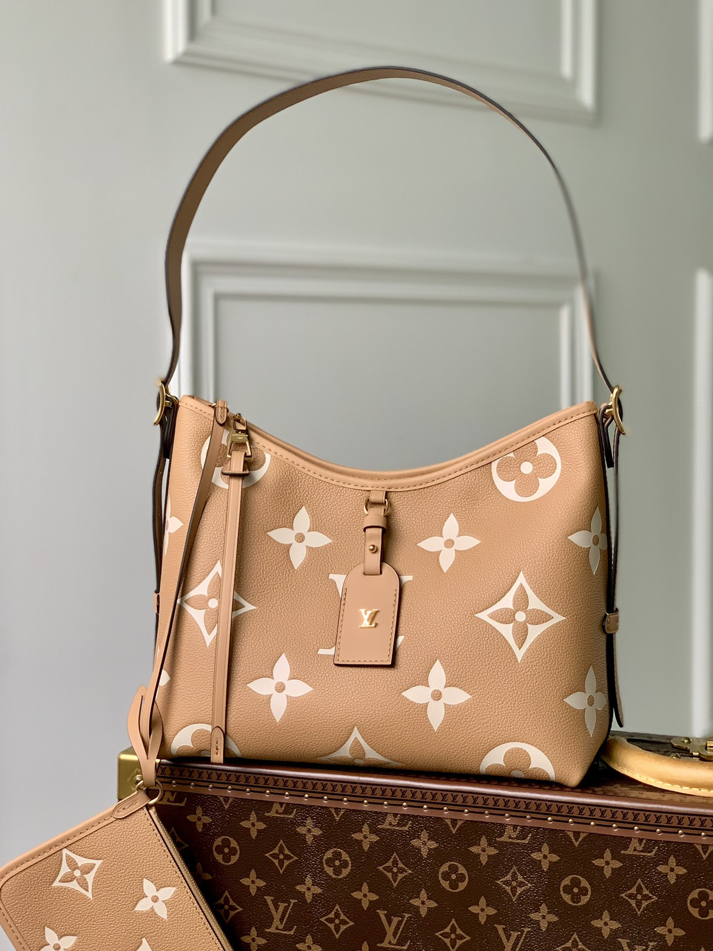 Louis Vuitton Carryall Bag