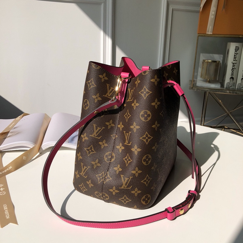 Louis Vuitton Néonoé Bag
