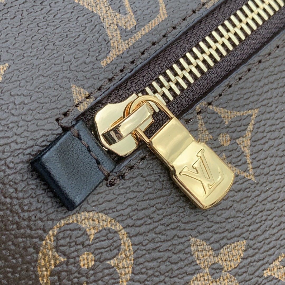 Louis Vuitton Pochette Voyage Bag