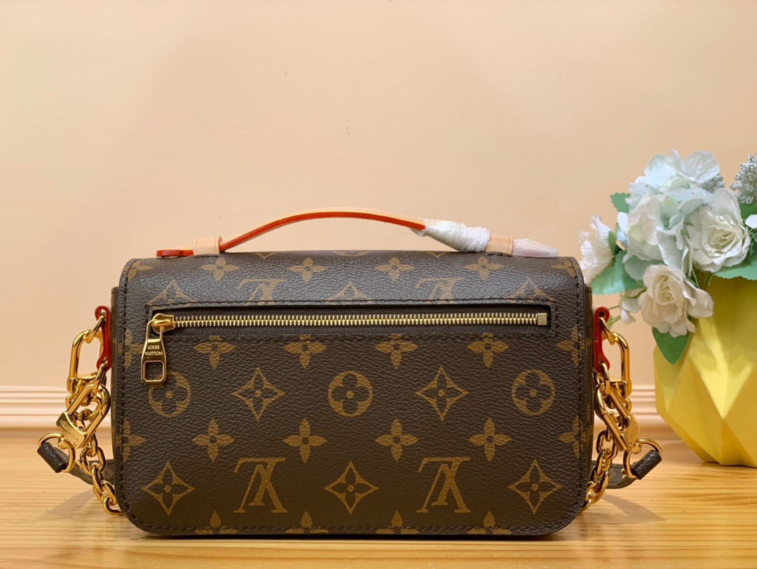 Louis Vuitton Pochette Métis East West Bag