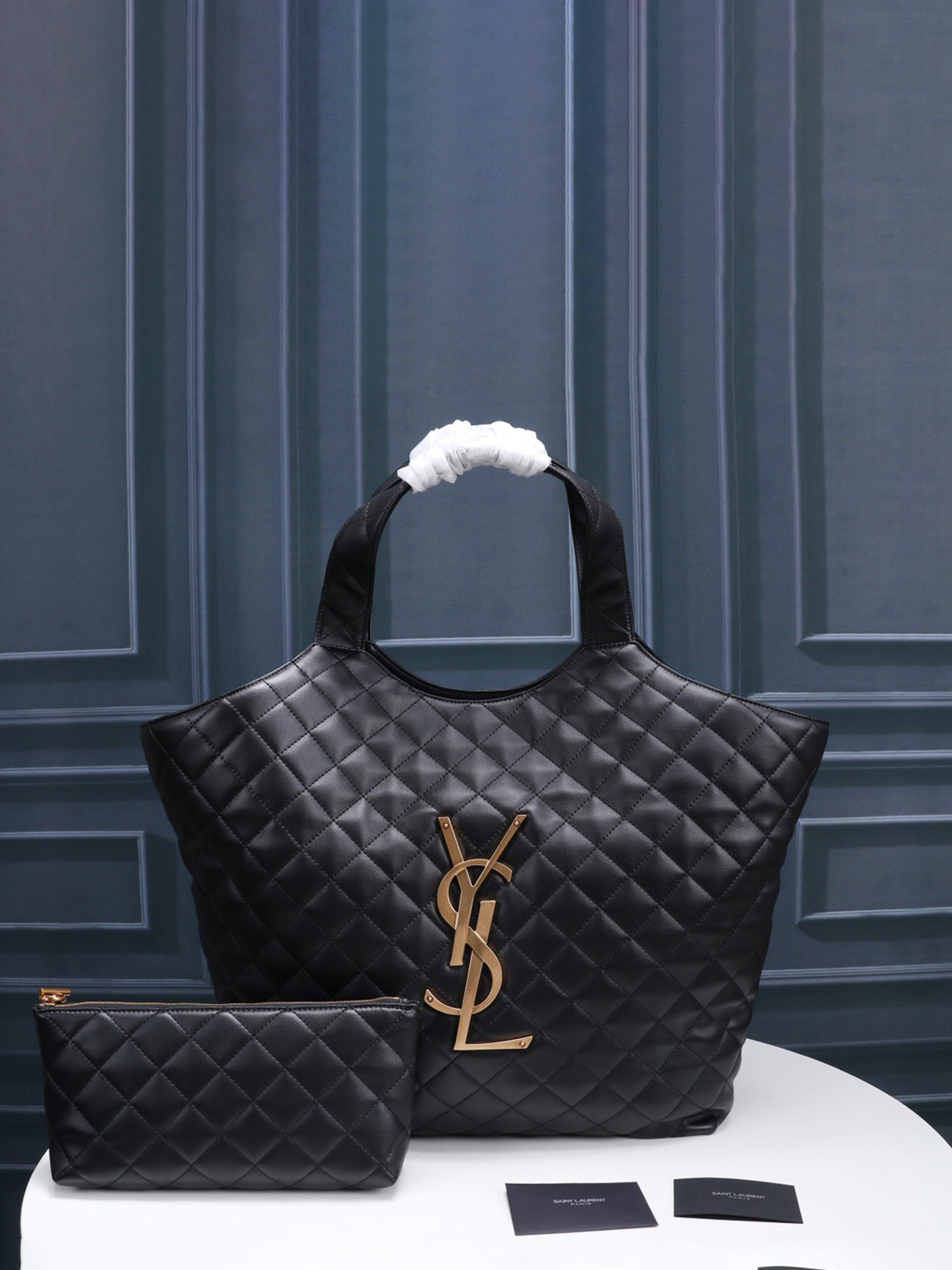 Saint La**ent Black Quilted Lambskin 69865 47*61*8cm