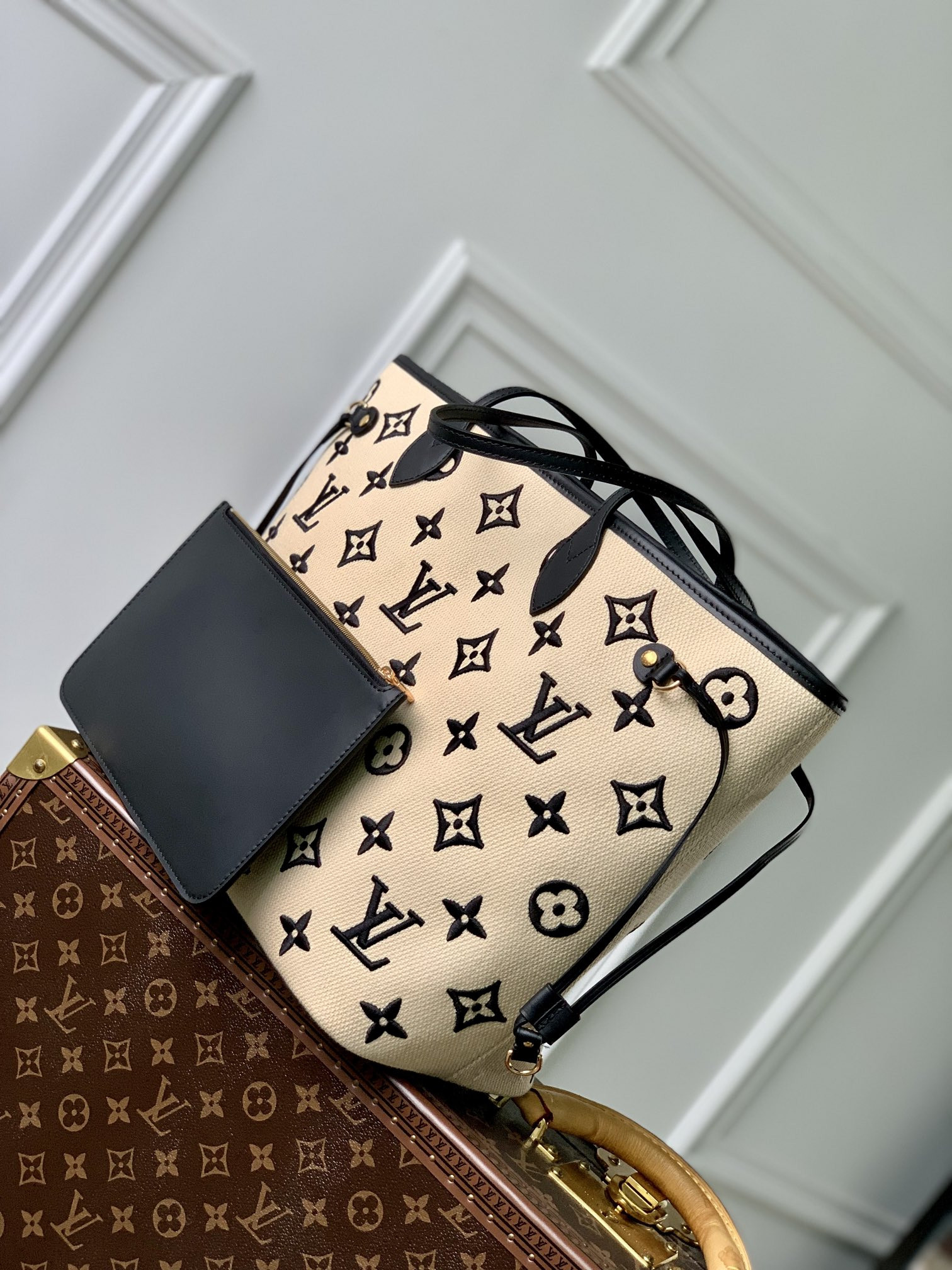Louis Vuitton Neverfull Bag