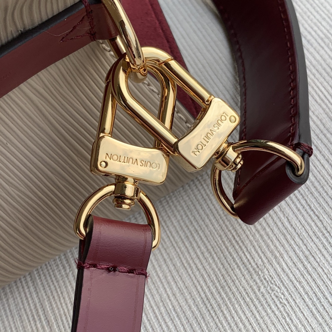 Louis Vuitton Néonoé Bag