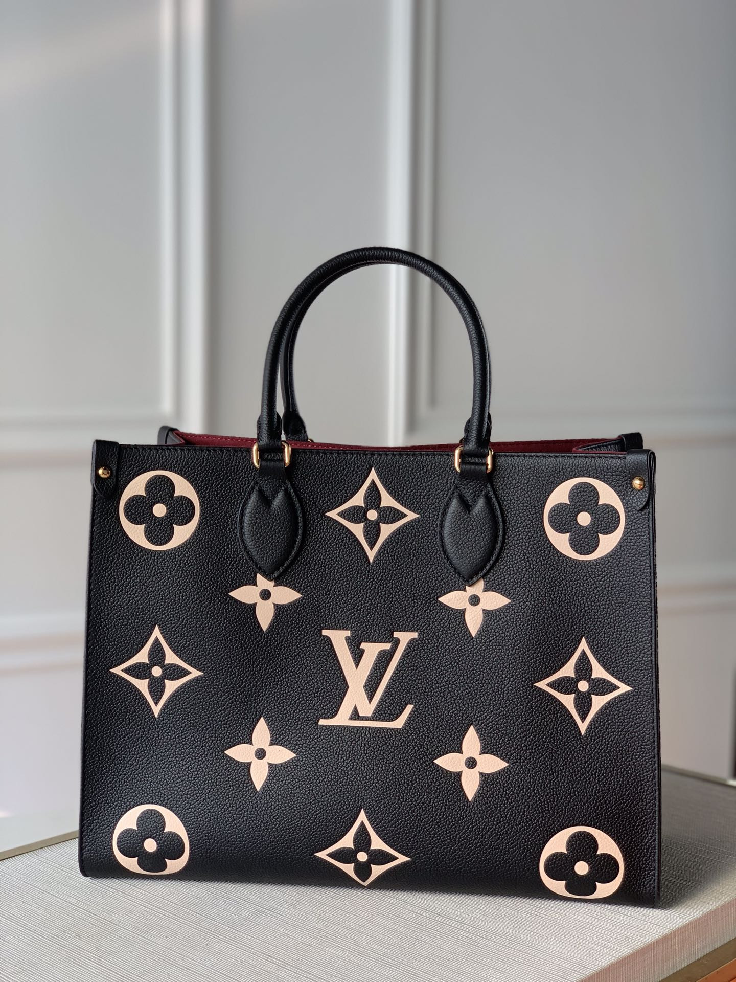 Louis Vuitton Onthego Bag