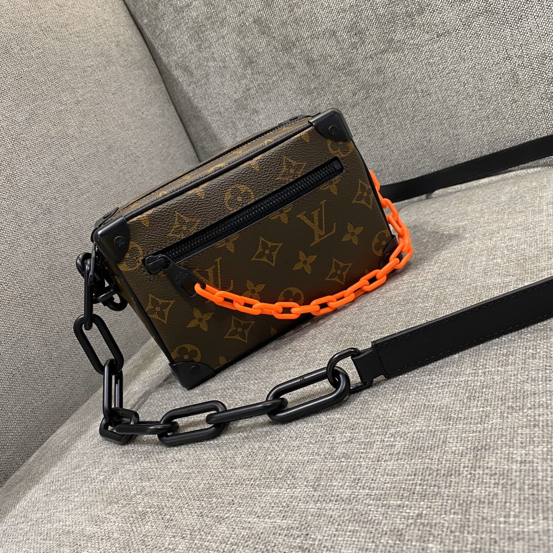Lv Soft Trunk