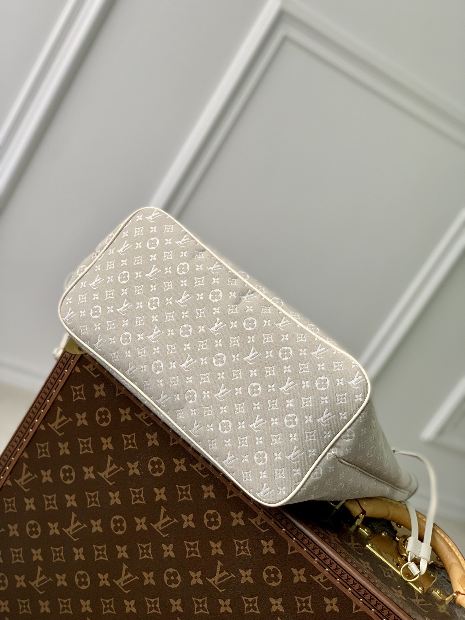 Louis Vuitton Neverfull Bag