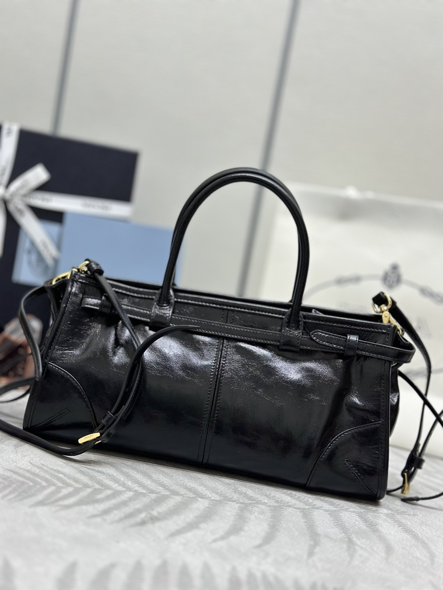 Pr*a Bonnie medium leather handbag