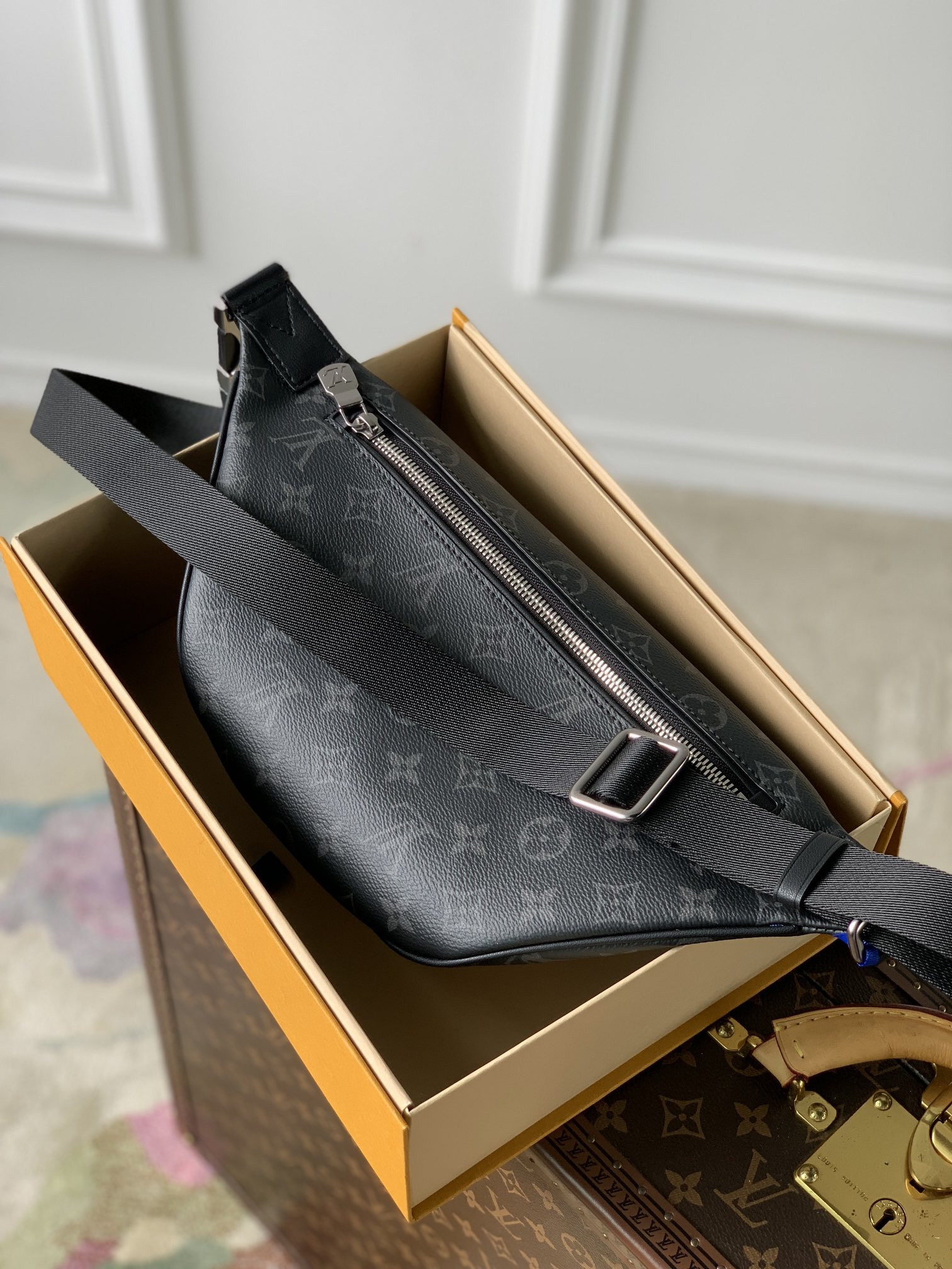 Louis Vuitton Discovery Bag