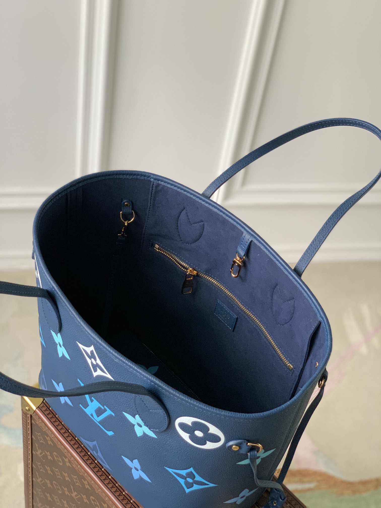 Louis Vuitton Neverfull Bag