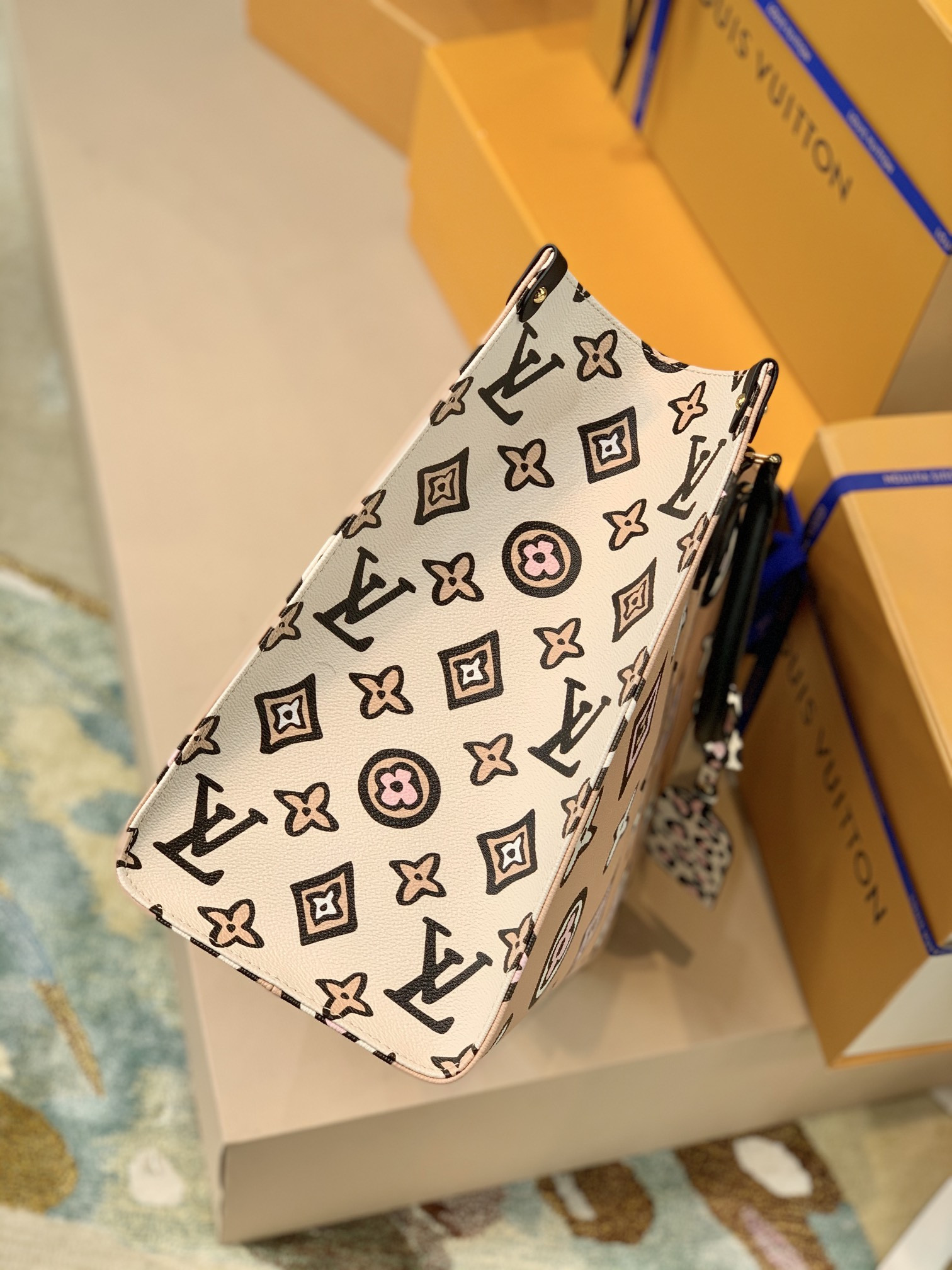Louis Vuitton Onthego Bag