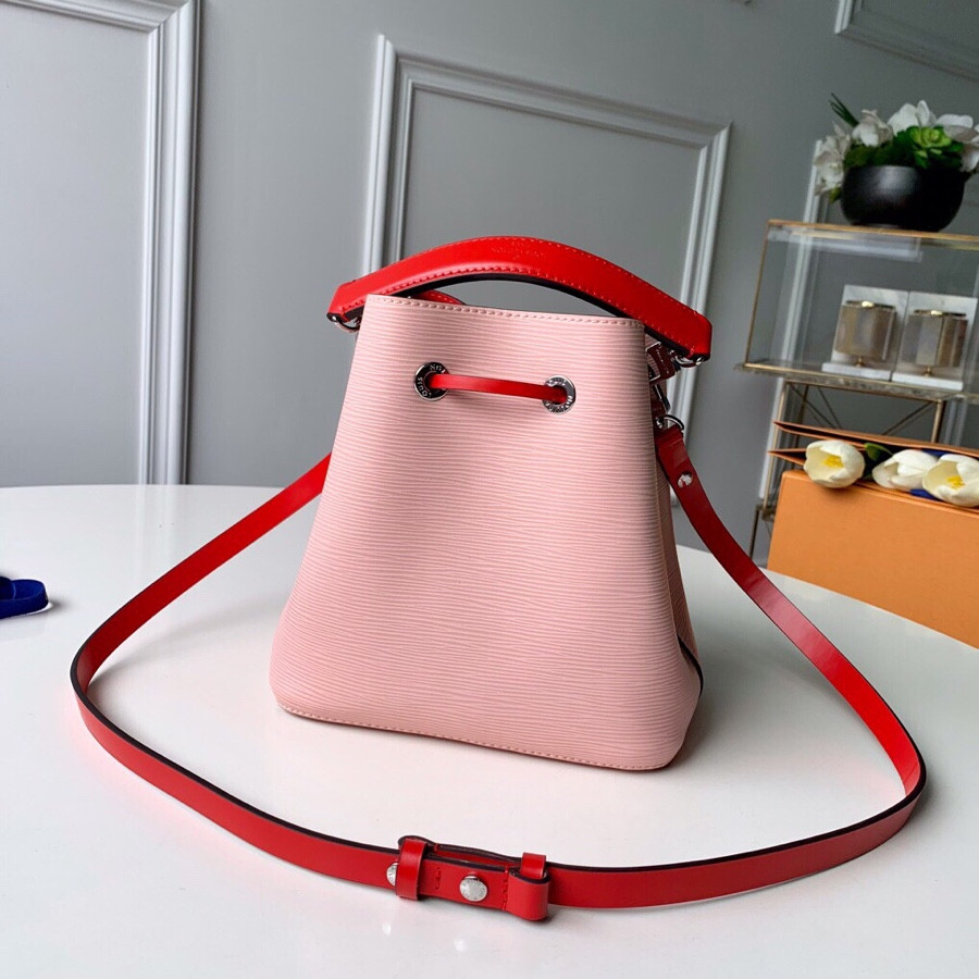 Louis Vuitton Néonoé Bag