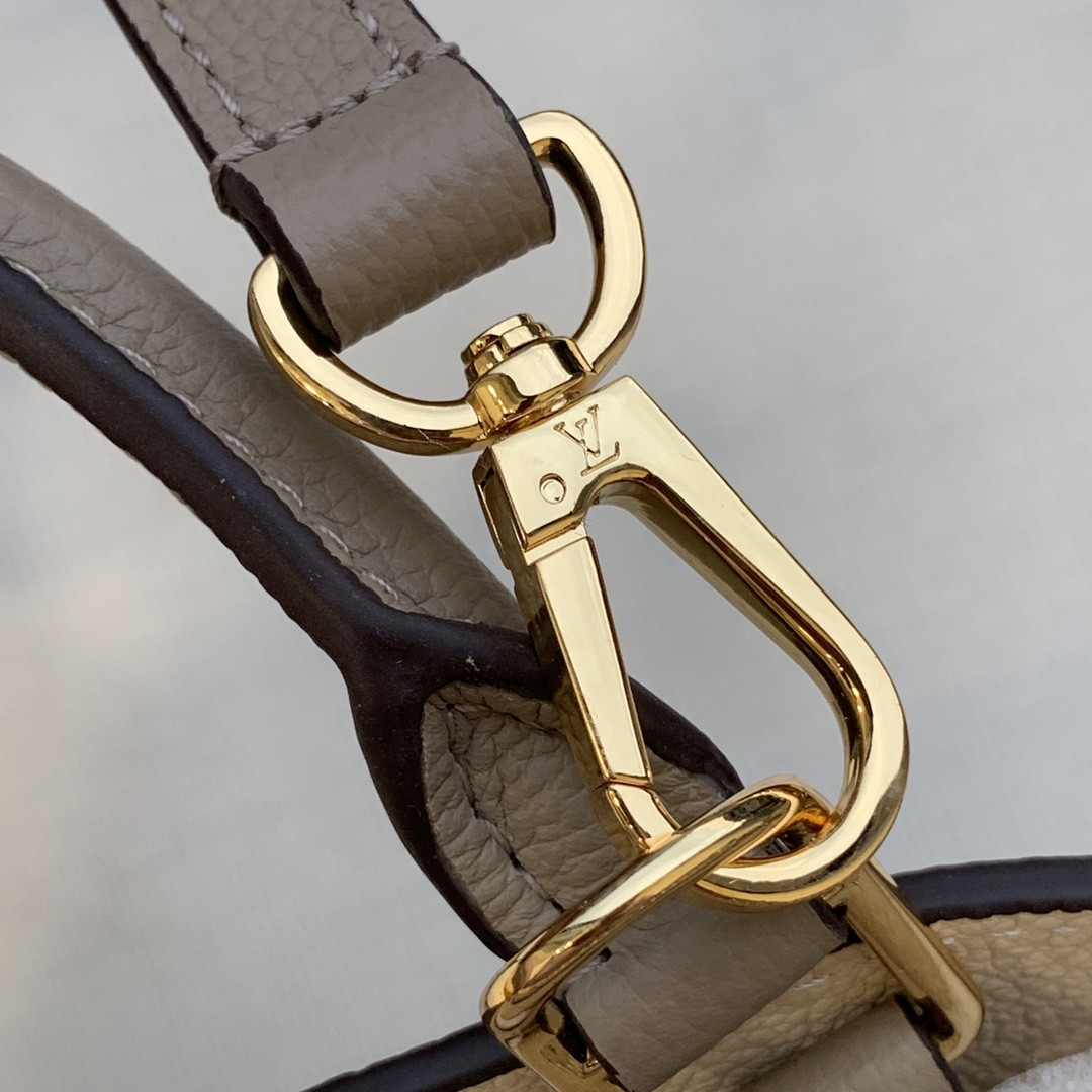 Louis Vuitton Petit Palais Bag