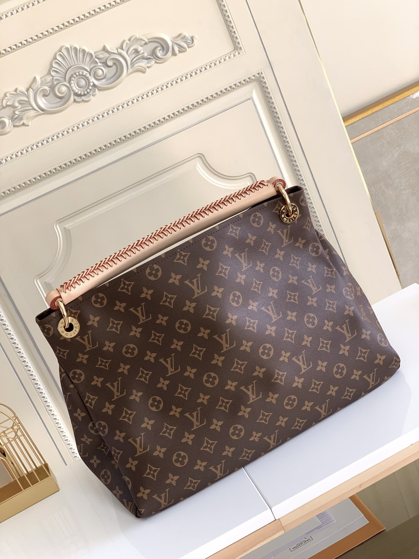 Louis Vuitton Artsy Bag