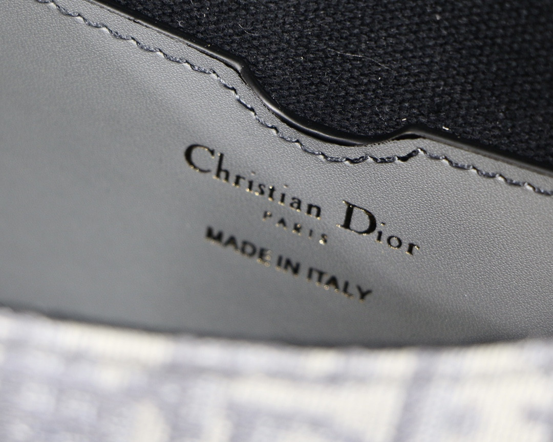 Medium Dior Bobby Bag