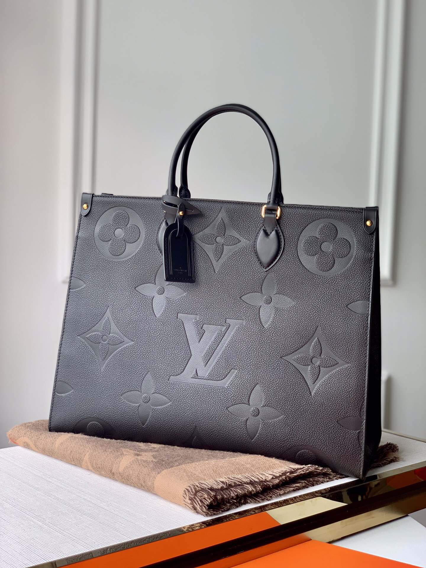 Louis Vuitton Onthego Bag