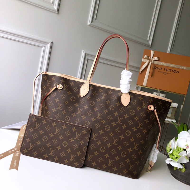 Louis Vuitton Neverfull Bag