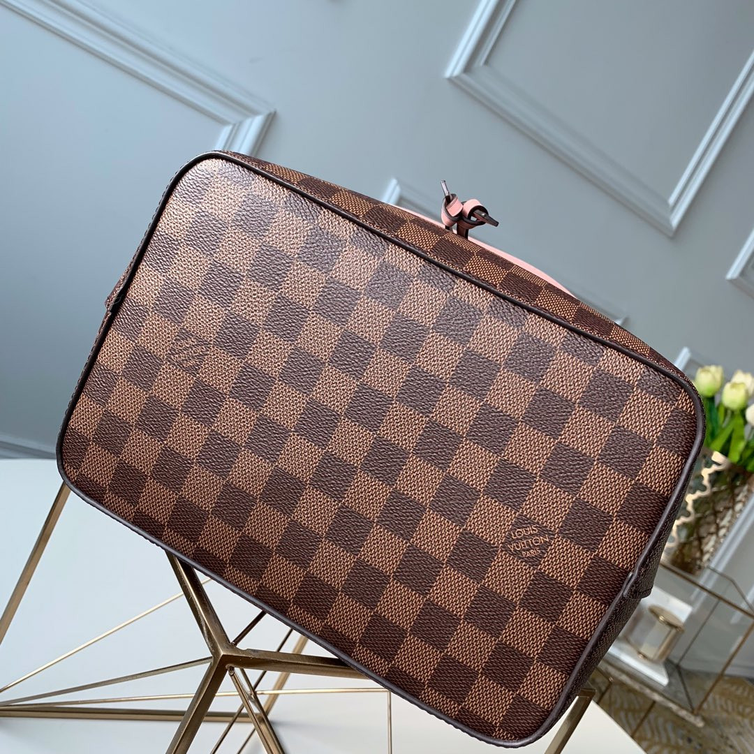 Louis Vuitton Néonoé Bag