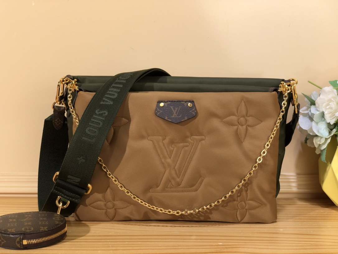 Louis Vuitton Maxi Multi Pochette Accessoires Bag
