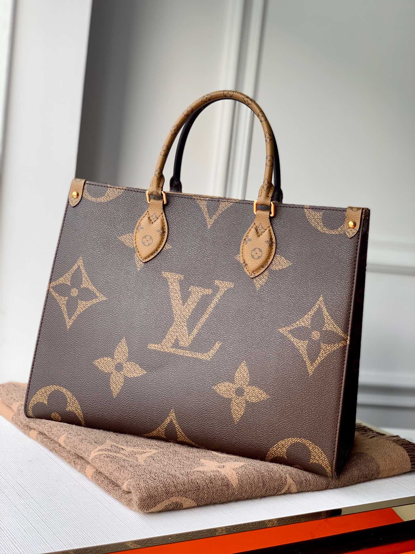 Louis Vuitton Onthego Bag