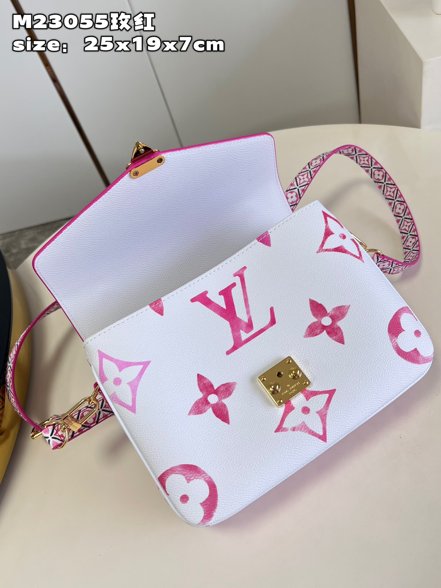 Louis Vuitton Pochette Metis Bag