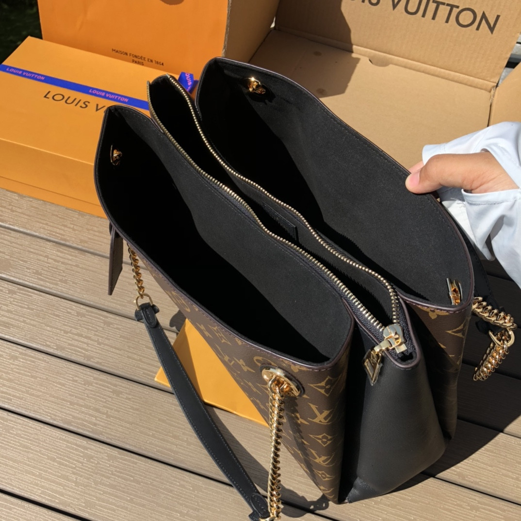 Louis Vuitton Surene Bag