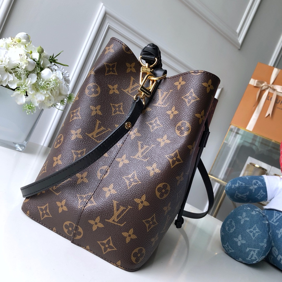 Louis Vuitton Néonoé Bag